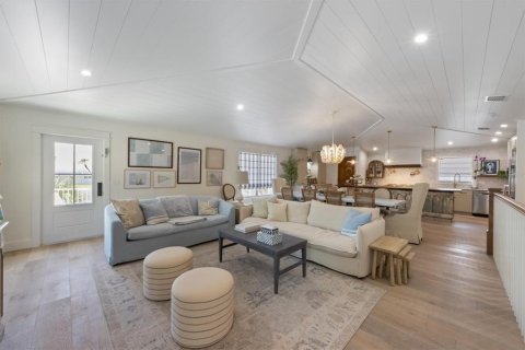 Casa en venta en Holmes Beach, Florida, 3 dormitorios, 180.04 m2 № 1910235 - foto 16