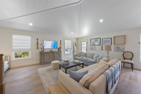 Casa en venta en Holmes Beach, Florida, 3 dormitorios, 180.04 m2 № 1910235 - foto 17