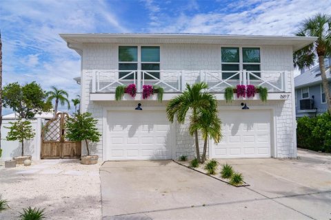 Casa en venta en Holmes Beach, Florida, 3 dormitorios, 180.04 m2 № 1910235 - foto 2