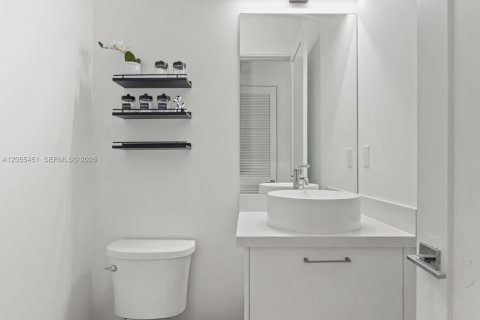 Купить виллу или дом в Дорал, Флорида 4 спальни, 371.14м2, № 2186183 - фото 27
