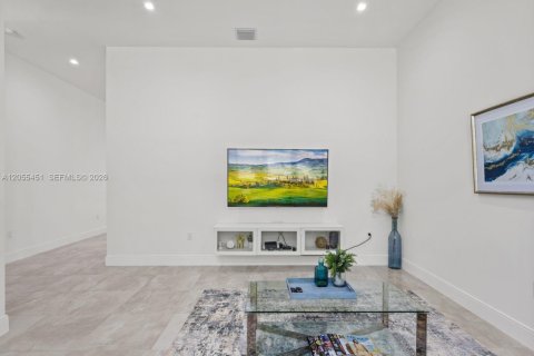 Купить виллу или дом в Дорал, Флорида 4 спальни, 371.14м2, № 2186183 - фото 22