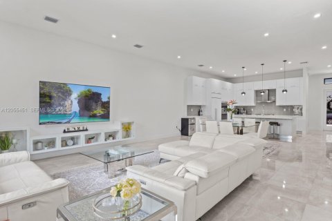 Купить виллу или дом в Дорал, Флорида 4 спальни, 371.14м2, № 2186183 - фото 4