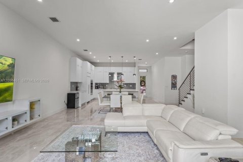 Купить виллу или дом в Дорал, Флорида 4 спальни, 371.14м2, № 2186183 - фото 19
