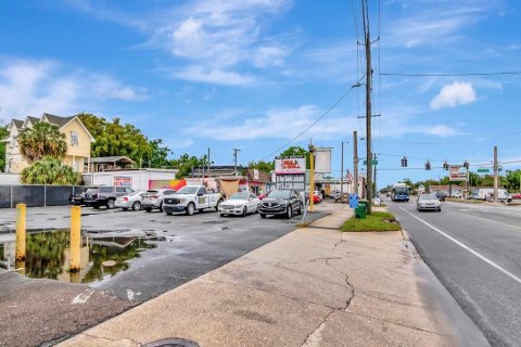 Commercial property in Tampa, Florida № 1648507 - photo 12