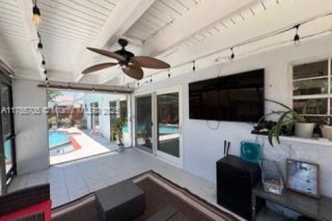 Casa en venta en Lauderhill, Florida, 3 dormitorios, 198.35 m2 № 1804408 - foto 20