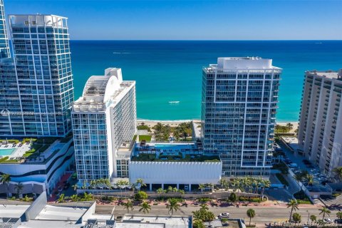 Condo in Miami Beach, Florida, 1 bedroom  № 1981280 - photo 3