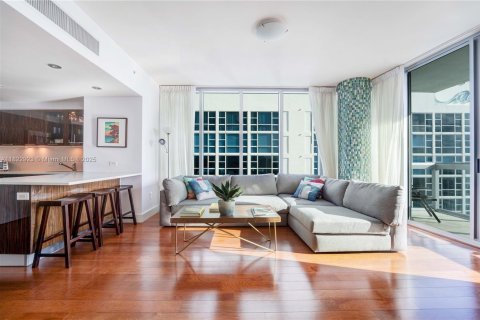 Condo in Miami Beach, Florida, 1 bedroom  № 1981280 - photo 7