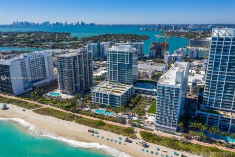 Condo in Miami Beach, Florida, 1 bedroom № 1981280