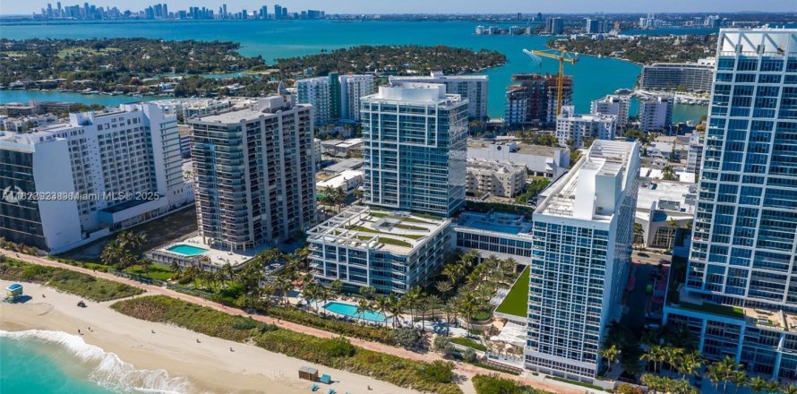 Condo in Miami Beach, Florida, 1 bedroom  № 1981280