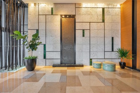 Condo in Miami Beach, Florida, 1 bedroom  № 1981280 - photo 15