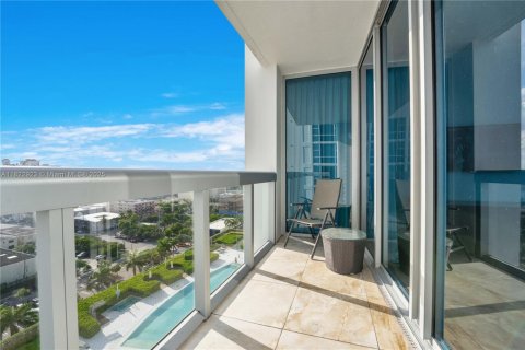 Condo in Miami Beach, Florida, 1 bedroom  № 1981280 - photo 9
