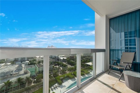 Condo in Miami Beach, Florida, 1 bedroom  № 1981280 - photo 2