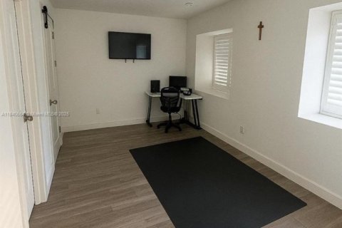 Townhouse in South Miami, Florida 2 bedrooms, 93.55 sq.m. № 1830398 - photo 6