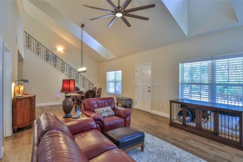 House in New Smyrna Beach, Florida 4 bedrooms, 237.27 sq.m. № 2213019 - photo 11