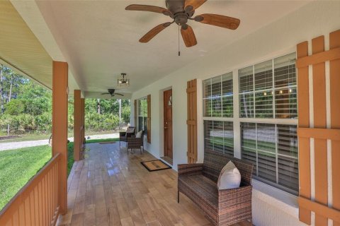House in New Smyrna Beach, Florida 4 bedrooms, 237.27 sq.m. № 2213019 - photo 6
