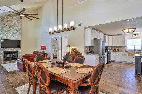 House in New Smyrna Beach, Florida 4 bedrooms, 237.27 sq.m. № 2213019 - photo 15