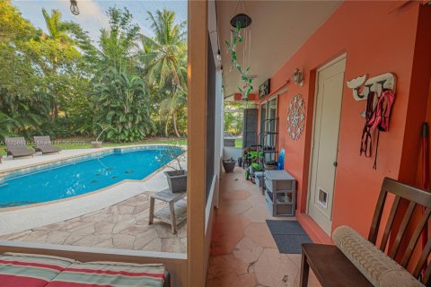 House in Plantation, Florida 3 bedrooms, 159.42 sq.m. № 1503296 - photo 25