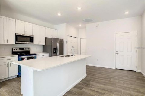 Villa ou maison à louer à Ocala, Floride: 4 chambres, 152.36 m2 № 2102805 - photo 3