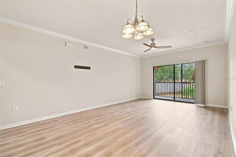 Condo in Palm Harbor, Florida, 2 bedrooms  № 2339252 - photo 10