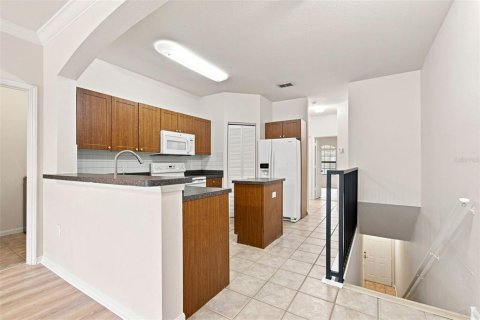 Condo in Palm Harbor, Florida, 2 bedrooms  № 2339252 - photo 8