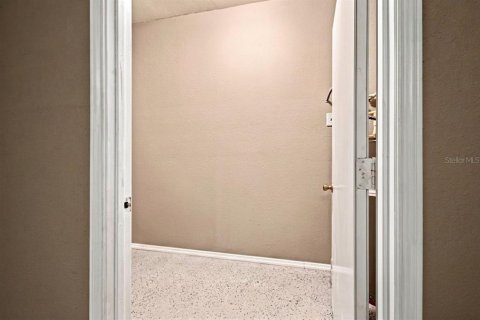 Condo in Palm Harbor, Florida, 2 bedrooms  № 2339252 - photo 30