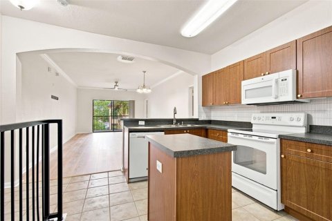 Condo in Palm Harbor, Florida, 2 bedrooms  № 2339252 - photo 6