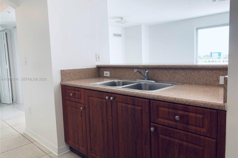 Снять в аренду кондоминиум в Майами, Флорида 1 спальня, 57.6м2, № 2058316 - фото 5
