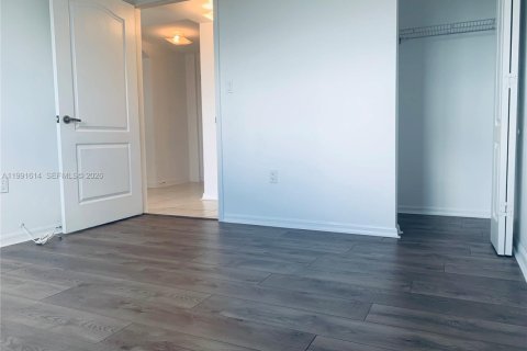 Кондоминиум с 1 спальней в Майами, Флорида № 2058316