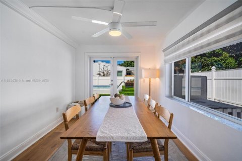 House in North Miami, Florida 4 bedrooms, 135.73 sq.m. № 1946253 - photo 17