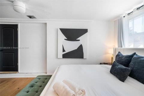 House in North Miami, Florida 4 bedrooms, 135.73 sq.m. № 1946253 - photo 29