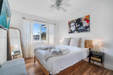 House in North Miami, Florida 4 bedrooms, 135.73 sq.m. № 1946253 - photo 27