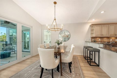 House in Longboat Key, Florida 5 bedrooms, 280.19 sq.m. № 2200037 - photo 18