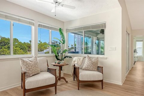 House in Longboat Key, Florida 5 bedrooms, 280.19 sq.m. № 2200037 - photo 16