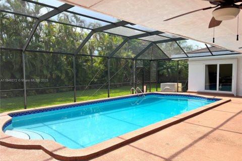 House in Palmetto Bay, Florida 4 bedrooms, 219.62 sq.m. № 1844083 - photo 4