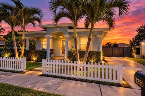Villa ou maison à Davie, Floride 3 chambres, 120.77 m2 № 2431382