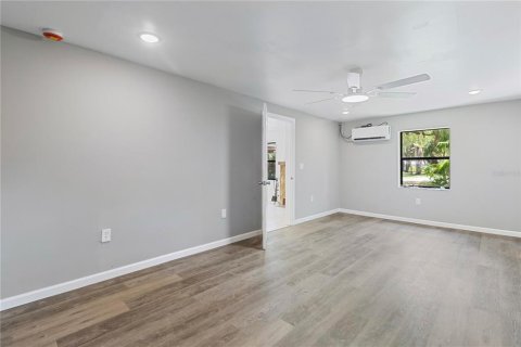 Villa ou maison à louer à Port Charlotte, Floride: 3 chambres, 96.06 m2 № 2211204 - photo 11