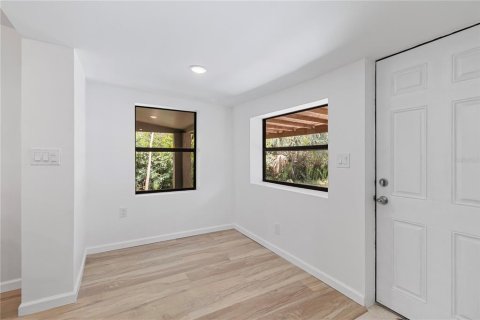 Villa ou maison à louer à Port Charlotte, Floride: 3 chambres, 96.06 m2 № 2211204 - photo 4