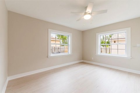 Villa ou maison à vendre à Saint Petersburg, Floride: 2 chambres, 97.36 m2 № 1826659 - photo 25