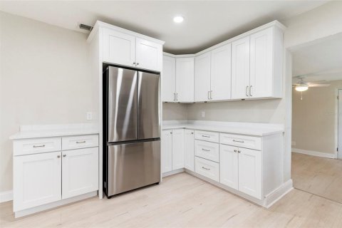 Villa ou maison à vendre à Saint Petersburg, Floride: 2 chambres, 97.36 m2 № 1826659 - photo 20
