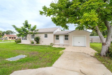 Villa ou maison à vendre à Saint Petersburg, Floride: 2 chambres, 97.36 m2 № 1826659 - photo 5