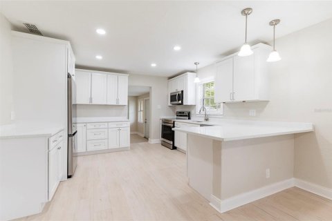 Villa ou maison à vendre à Saint Petersburg, Floride: 2 chambres, 97.36 m2 № 1826659 - photo 15