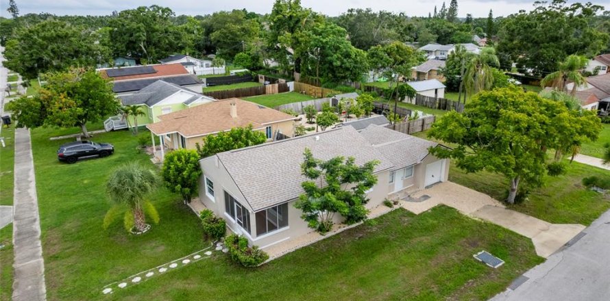 Villa ou maison à Saint Petersburg, Floride 2 chambres, 97.36 m2 № 1826659