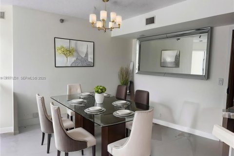 Купить кондоминиум в Авентура, Флорида 2 спальни, 109.72м2, № 2065800 - фото 4