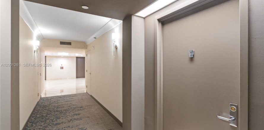 Кондоминиум с 2 спальнями в Авентура, Флорида № 2065800