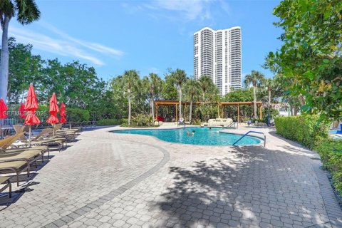 Купить кондоминиум в Авентура, Флорида 2 спальни, 109.72м2, № 2065800 - фото 17