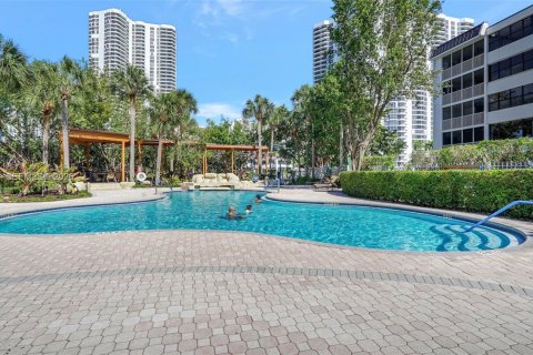 Купить кондоминиум в Авентура, Флорида 2 спальни, 109.72м2, № 2065800 - фото 21