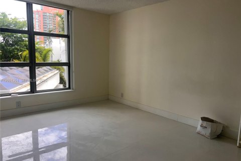 Купить кондоминиум в Авентура, Флорида 2 спальни, 109.72м2, № 2065800 - фото 9