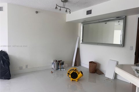 Купить кондоминиум в Авентура, Флорида 2 спальни, 109.72м2, № 2065800 - фото 8