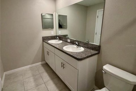 Купить таунхаус в Ривервью, Флорида 7 комнат, 155.15м2, № 2095960 - фото 27