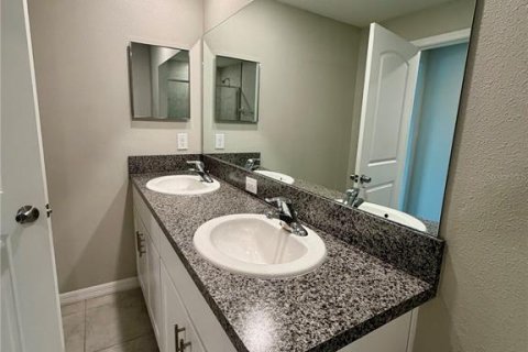 Купить таунхаус в Ривервью, Флорида 7 комнат, 155.15м2, № 2095960 - фото 29